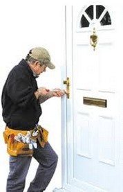 Ouverture de porte claquée