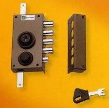 Serrure multipoints en applique